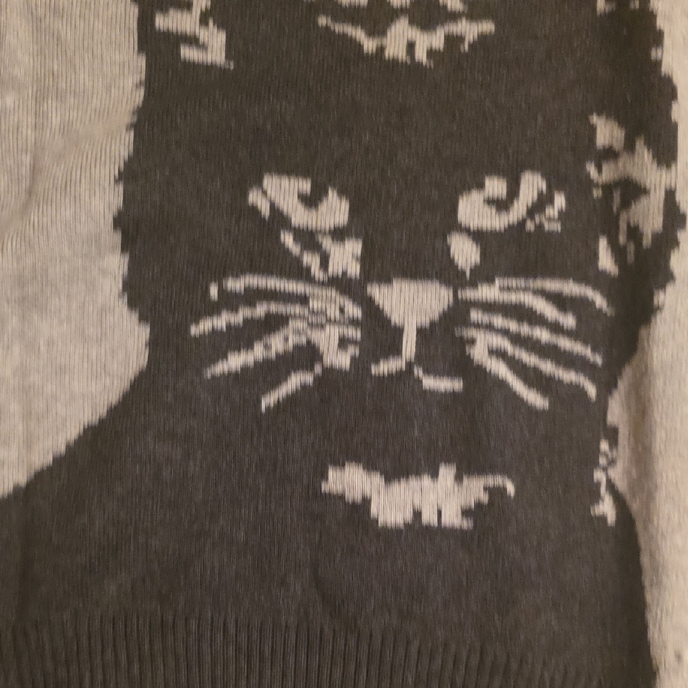 A&F Girl's Sweater - Picture 3 of 11